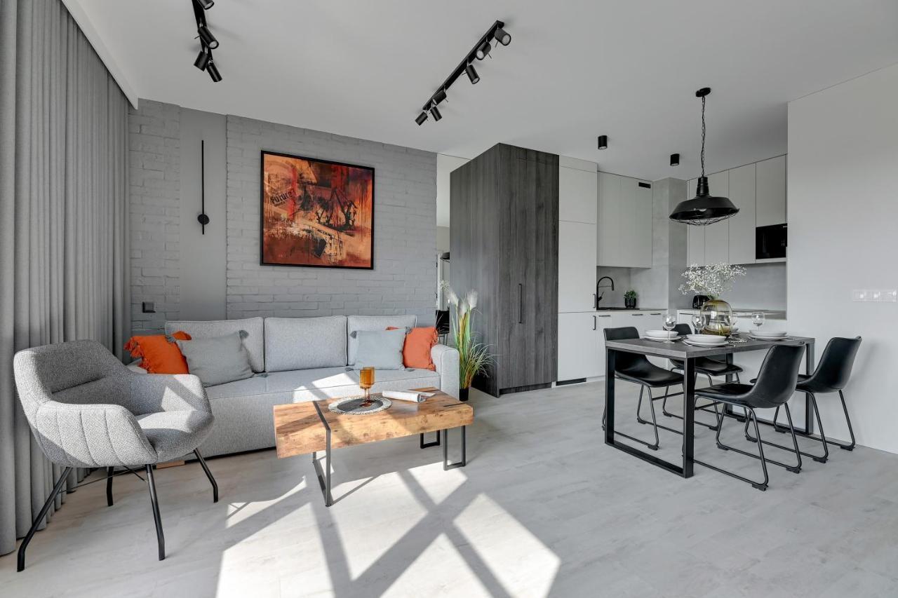 Flatbook - City Center Apartments Doki Living Гданьск Экстерьер фото